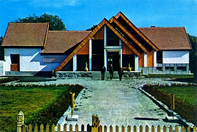 1652 - Miercuera Ciuc. Galeria de arta